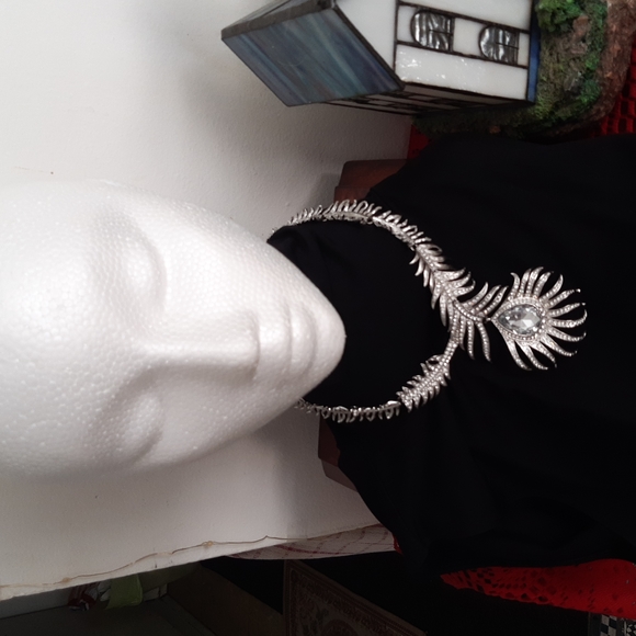 Necklace and earrings - Picture 2 of 2